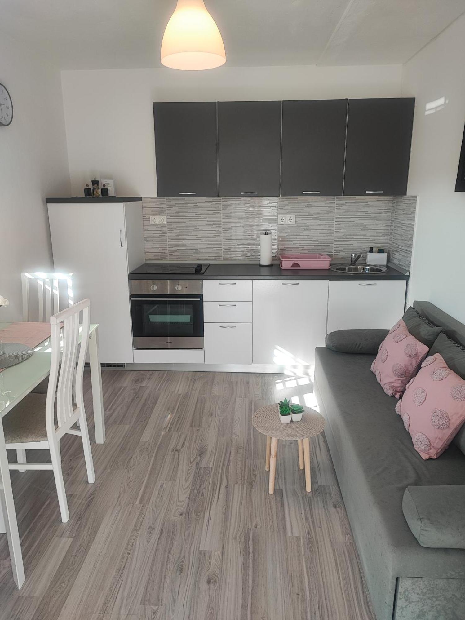 Apartment Mari Ostrvica Zewnętrze zdjęcie